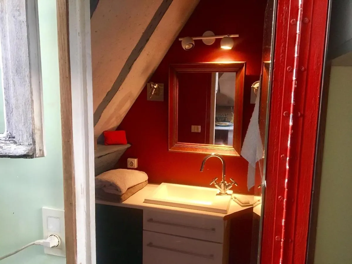 Appartement Paris 2E I Calme, Lumineux, Metro, Charme Ancien 0*,  Francia
